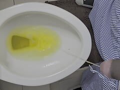 Piss lovers yellow piss